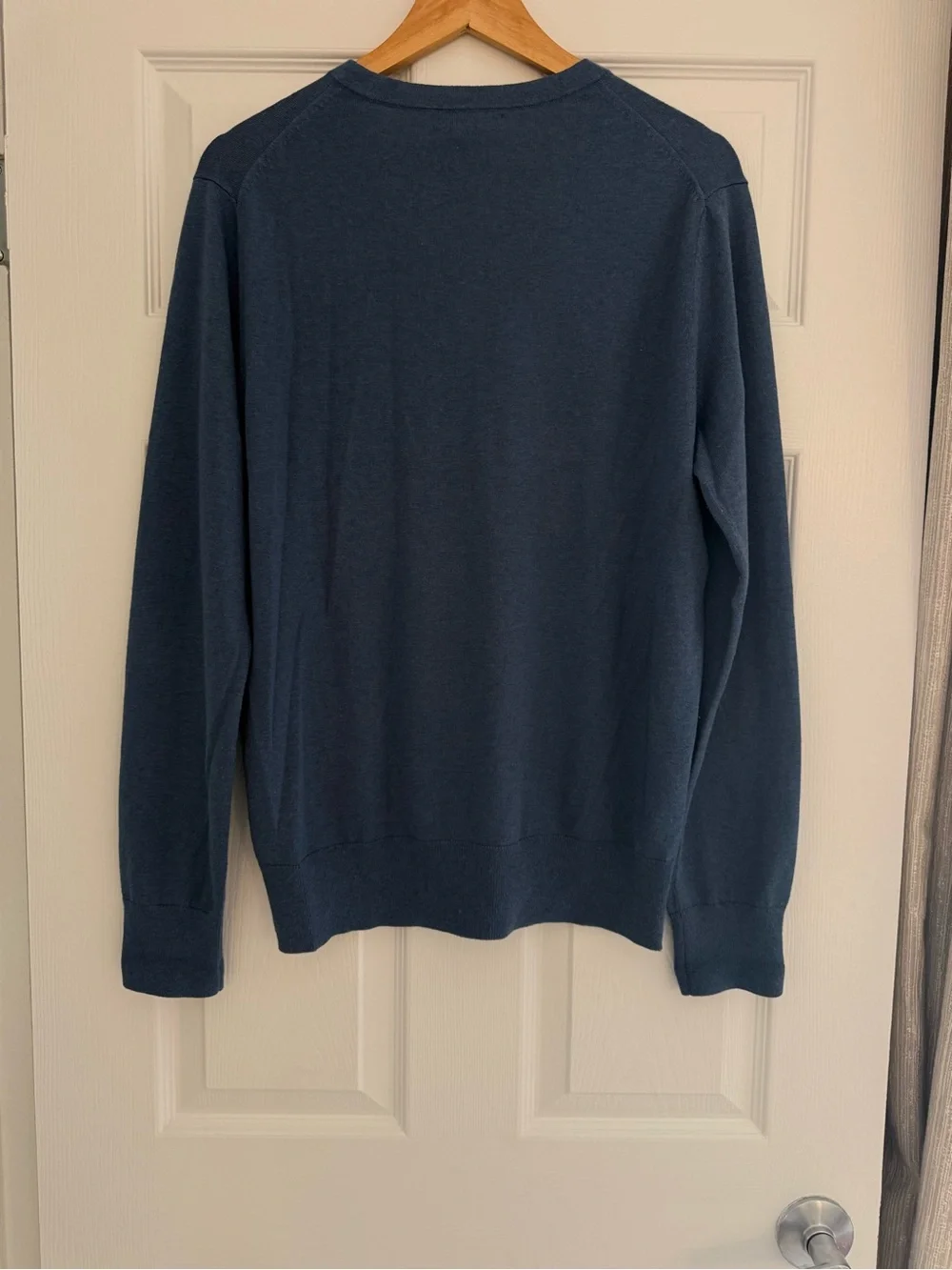 Banana Republic Men’s Silk Cashmere V-Neck Sweater Slate Blue L